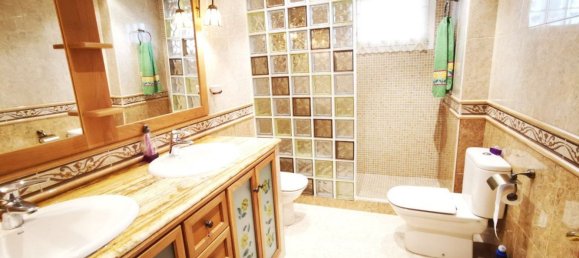 4 غرف نوم منزل في Alicante, Spain رقم 21325 16