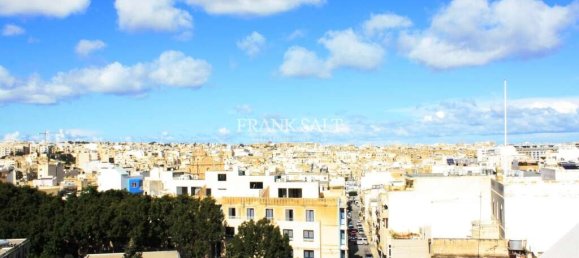 Пентхаус с 2 спальнями в Пьета, Мальта № 10719 3