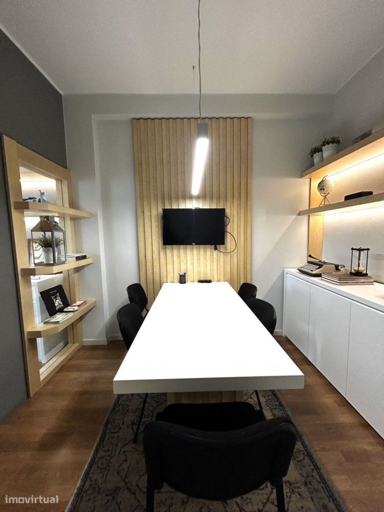 55m² Office in Porto, Portugal No. 191745