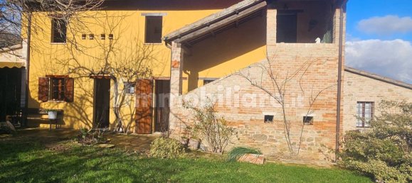 3 Schlafzimmer Haus in Montefelcino, Italy, Nr. 135687 2