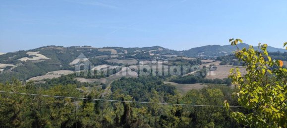 3 Schlafzimmer Haus in Montefelcino, Italy, Nr. 135687 10