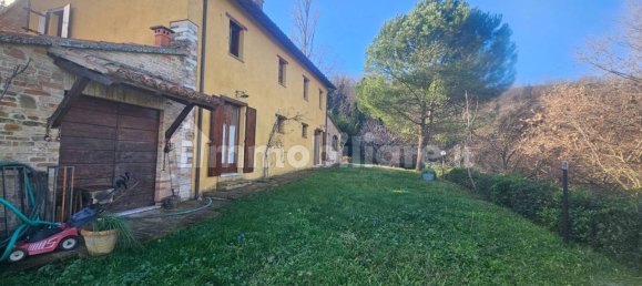 3 Schlafzimmer Haus in Montefelcino, Italy, Nr. 135687 40