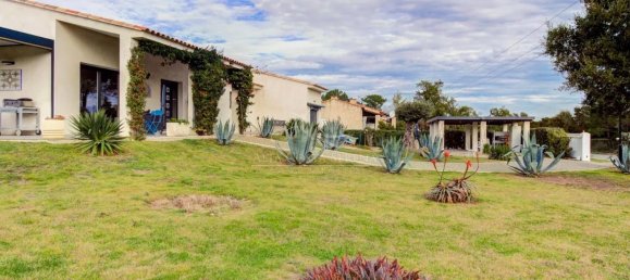 4 Schlafzimmer Villa in Solaro, France, Nr. 84435 16