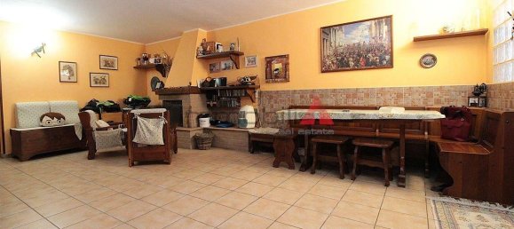 3 غرف نوم فيلا في Roncello, Italy رقم 15642 18