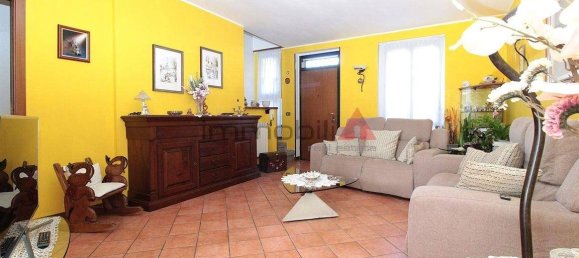 3 غرف نوم فيلا في Roncello, Italy رقم 15642 4