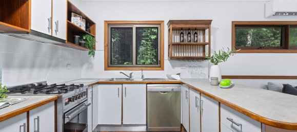 4 bedrooms House in Kamerunga, Australia No. 131 6