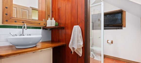 4 bedrooms House in Kamerunga, Australia No. 131 16