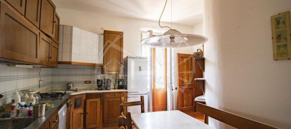 Casa de 5 habitaciónes en Prato, Italy No. 68820 24