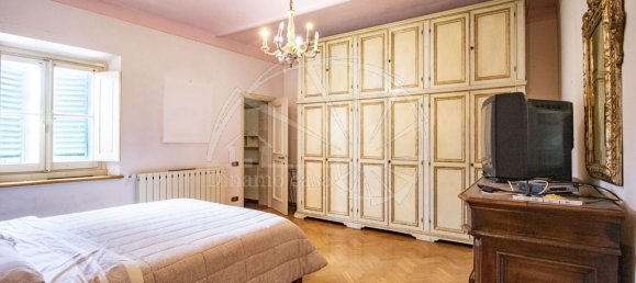 Casa de 5 habitaciónes en Prato, Italy No. 68820 29