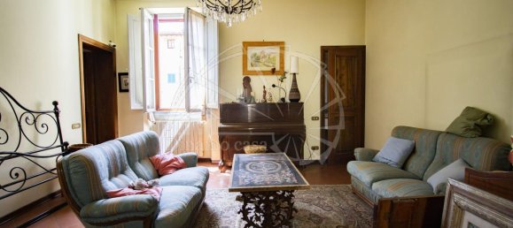 Casa de 5 habitaciónes en Prato, Italy No. 68820 28