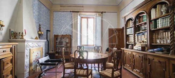 Casa de 5 habitaciónes en Prato, Italy No. 68820 4