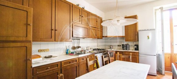 Casa de 5 habitaciónes en Prato, Italy No. 68820 9