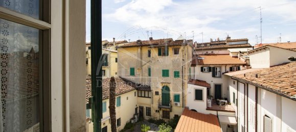 Casa de 5 habitaciónes en Prato, Italy No. 68820 18