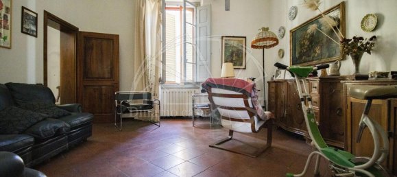 Casa de 5 habitaciónes en Prato, Italy No. 68820 6