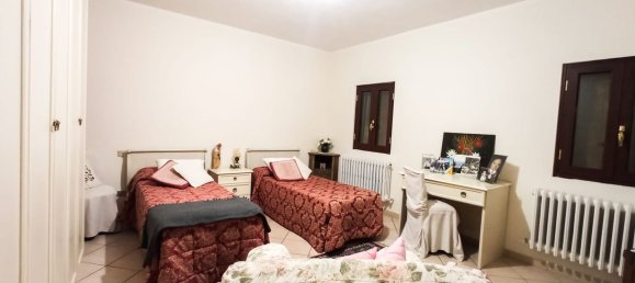 7-Zimmer Haus in Terranuova Bracciolini, Italy, Nr. 145590 10