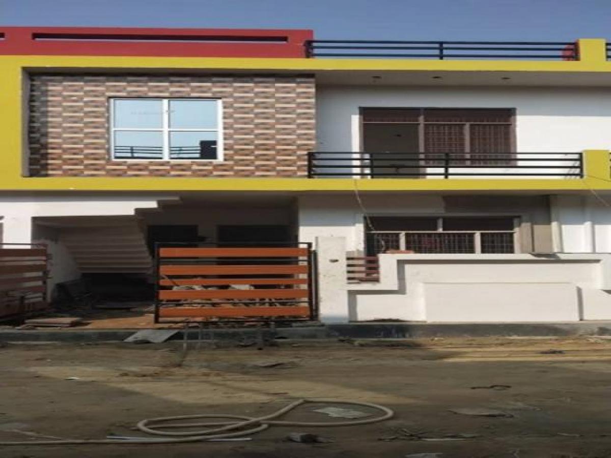 2 غرف نوم منزل في Lucknow, India رقم 2093