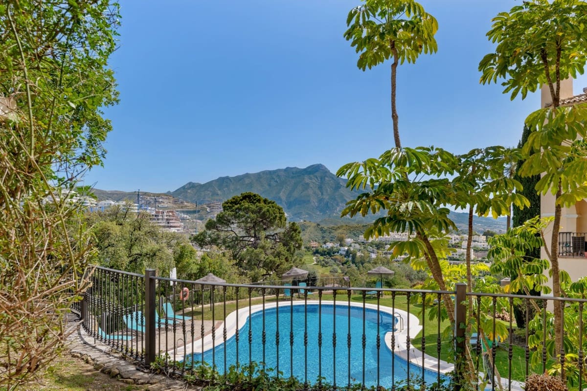 Квартира с 3 спальнями в Ла Квинта, Испания № 180799