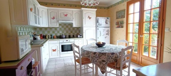 Casa de 3 dormitorios en Sainte-Maure, France No. 243456 5