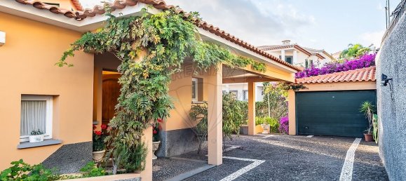 3 bedrooms House in Canico, Portugal No. 22098 10