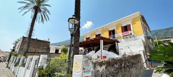 5 rooms Apartment in Santa Marina Salina, Italy No. 167100 2