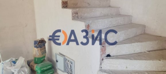 Дом с 4 спальнями в Свети-Влас, Болгария № 1004 6