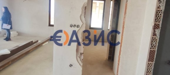 Дом с 4 спальнями в Свети-Влас, Болгария № 1004 9