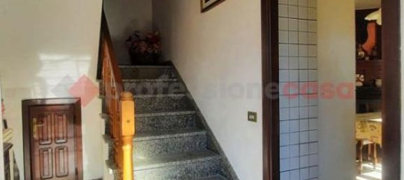 Дом с 5 комнатами в Монте Сан Джованни Кампано, Италия № 178129 7