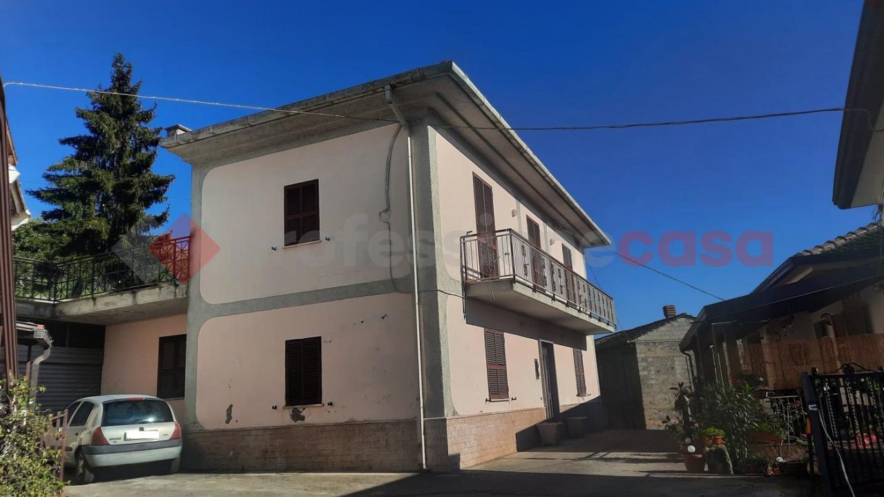 Дом с 5 комнатами в Монте Сан Джованни Кампано, Италия № 178129