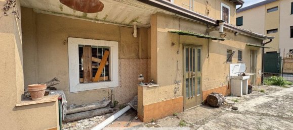 3 bedrooms House in Verona, Italy No. 301850 5