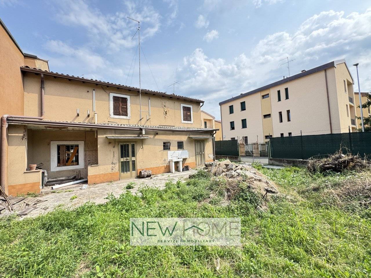 3 bedrooms House in Verona, Italy No. 301850