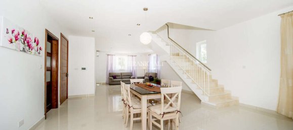 3 غرف نوم فيلا في Birkirkara, Malta رقم 8847 5