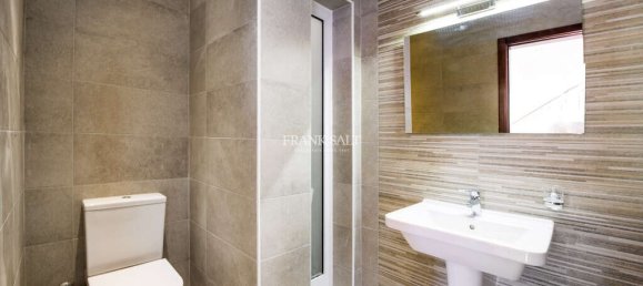 3 غرف نوم فيلا في Birkirkara, Malta رقم 8847 14