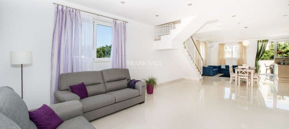 3 غرف نوم فيلا في Birkirkara, Malta رقم 8847 21