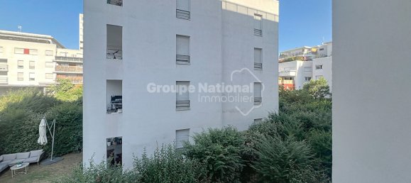 Estudio en Lyon, France No. 347747 10