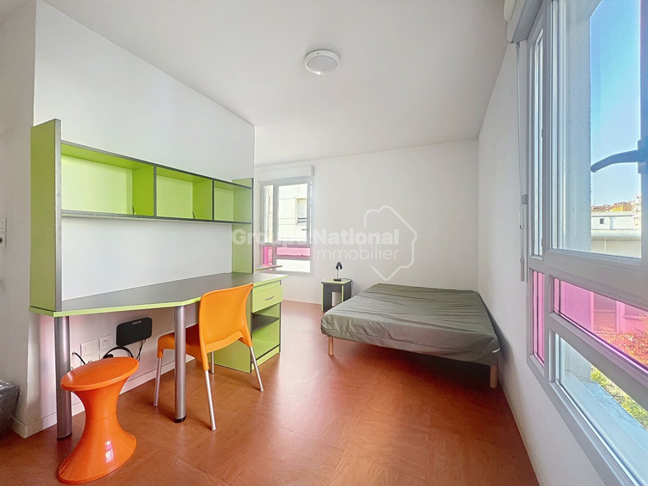 Estudio en Lyon, France No. 347747