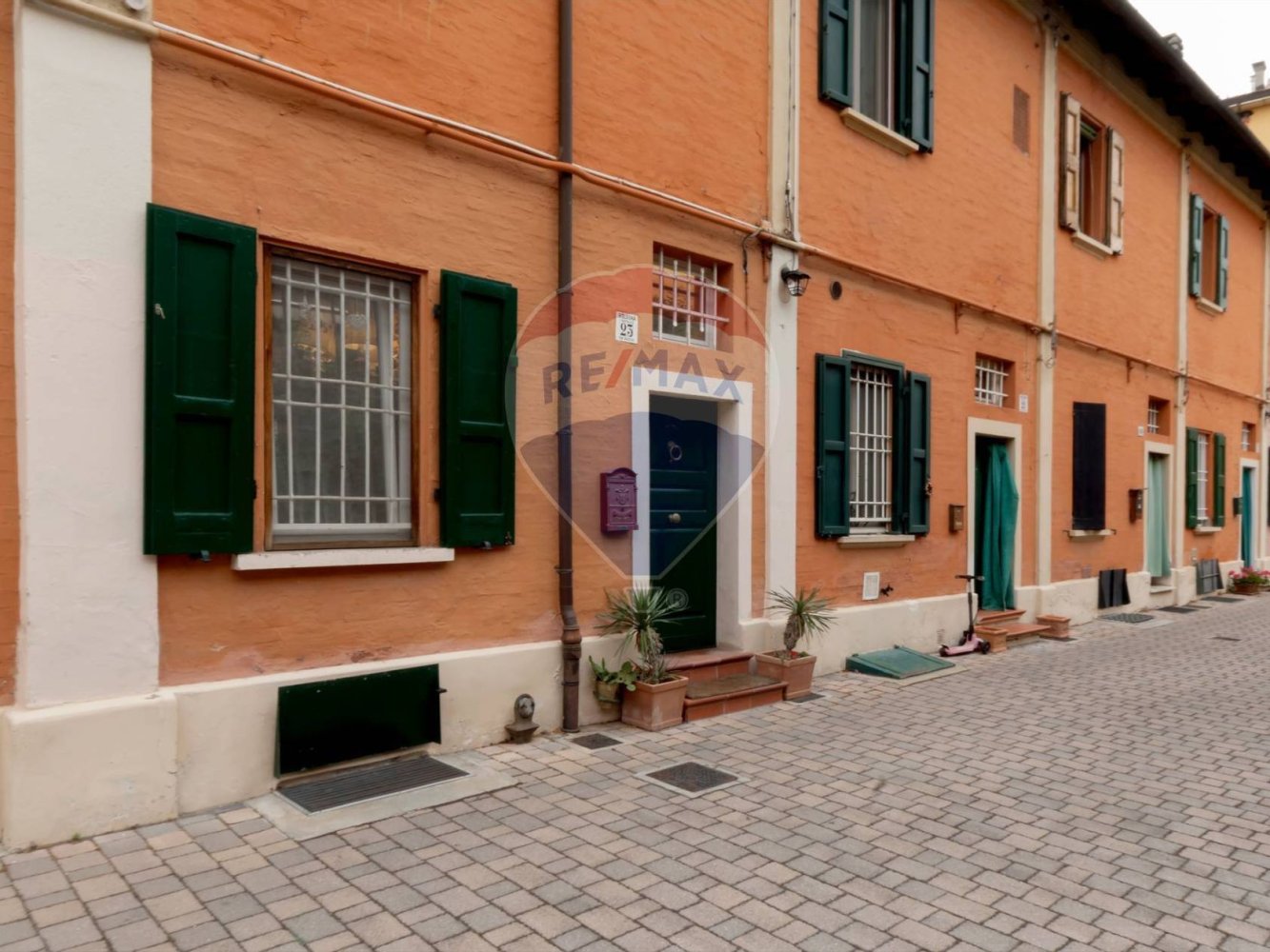 2 bedrooms House in Bologna, Italy No. 392741