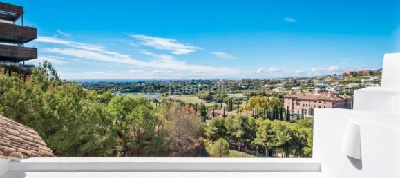 Пентхаус с 3 спальнями в Бенахавис, Испания № 102681 2