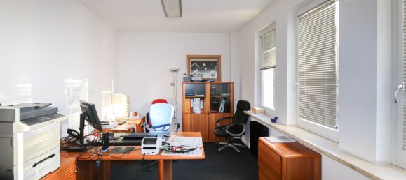 190m² Office in Trentino-Alto Adige, Italy No. 165509 8