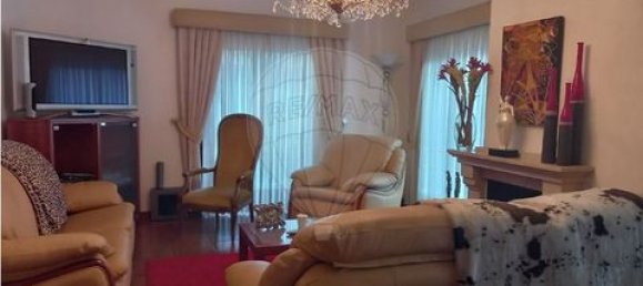 3 bedrooms House in Polvoreira, Portugal No. 190122 15