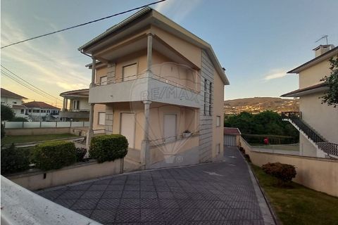 3 bedrooms House in Polvoreira, Portugal No. 190122