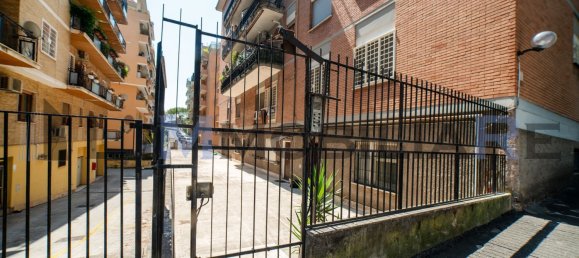 2 chambres Appartement à Rome, Italy No. 338040 3