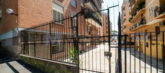 2 chambres Appartement à Rome, Italy No. 338040 4