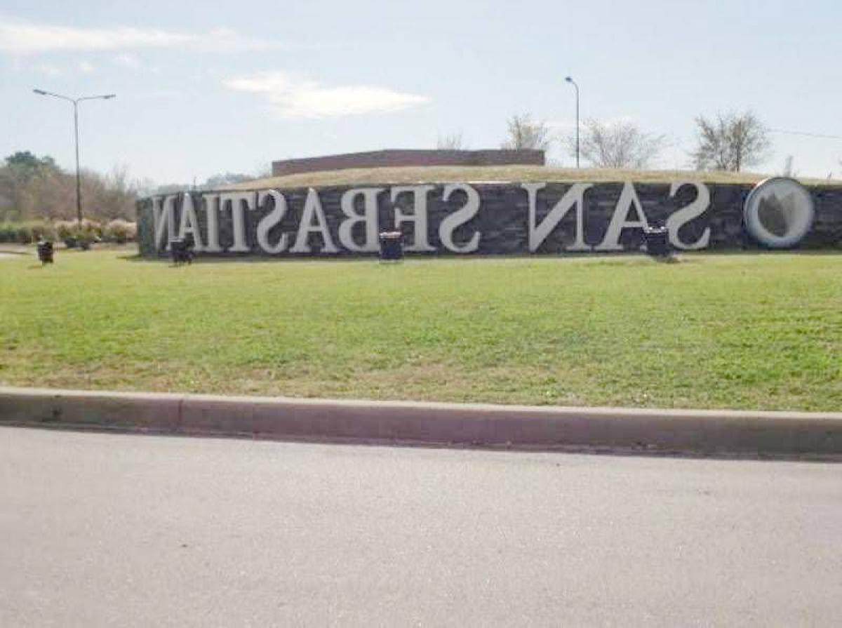 Terrain à Escobar, Argentina No. 119975