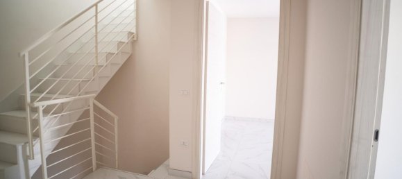 5 rooms Apartment in Frattamaggiore, Italy No. 277979 23