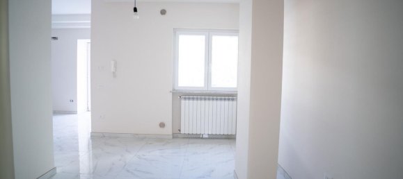5 rooms Apartment in Frattamaggiore, Italy No. 277979 15