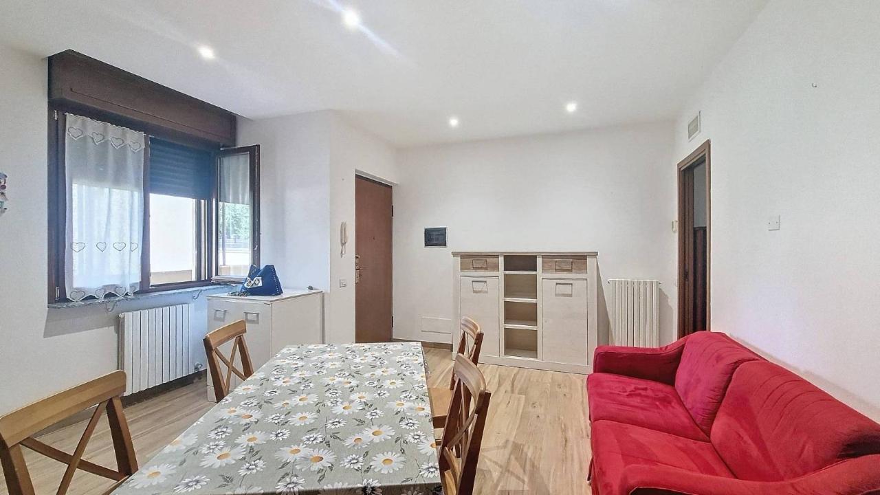 2 rooms Apartment in Limbiate, Italy No. 152448