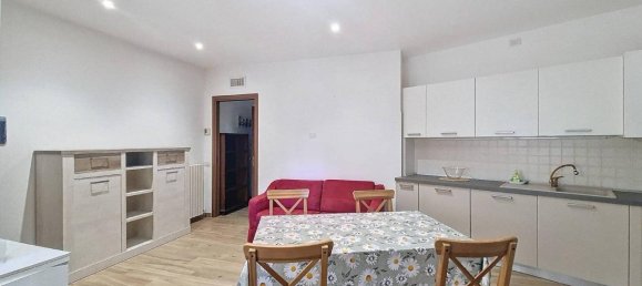 2 rooms Apartment in Limbiate, Italy No. 152448 4