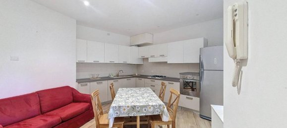 2 rooms Apartment in Limbiate, Italy No. 152448 2