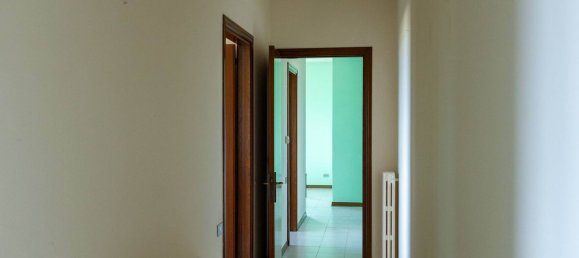 3 rooms Apartment in Macerata, Italy No. 294869 20
