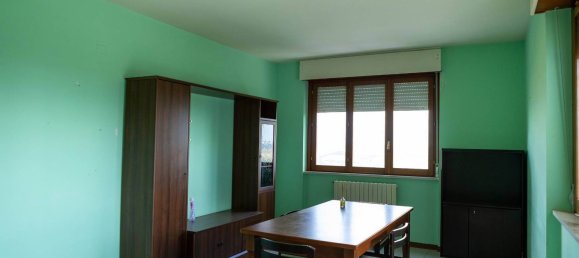 3 rooms Apartment in Macerata, Italy No. 294869 4